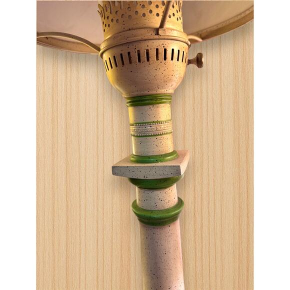 Vintage Aladdin Style Alacite Lamp with Green Trim and Speckled Shade Electric - Picture 5 of 13